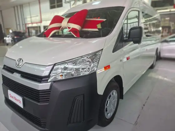 TOYOTA HIACE 2.8 D-4D TURBO DIESEL MINIBUS 15+1 DX AUTOMÁTICO TOYOTA HIACE 2.8 D-4D TURBO DIESEL MINIBUS 15+1 DX AUTOMÁTICO