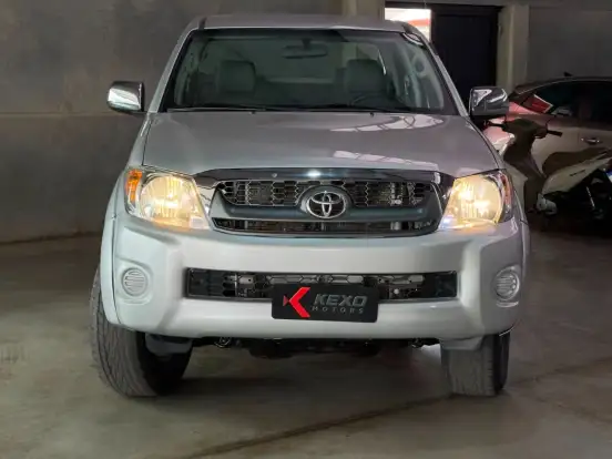 TOYOTA-HILUX-2.7 SR 4X2 CD 16V GASOLINA 4P MANUAL TOYOTA-HILUX-2010