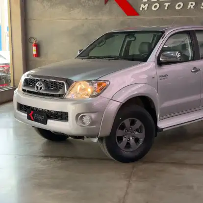 TOYOTA-HILUX-2010