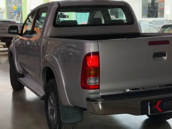 TOYOTA-HILUX-2.7 SR 4X2 CD 16V GASOLINA 4P MANUAL TOYOTA-HILUX-2010