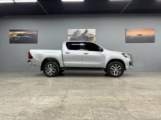 TOYOTA-HILUX-2.7 SRV 4X2 CD 16V FLEX 4P AUTOMÁTICO TOYOTA-HILUX-2019
