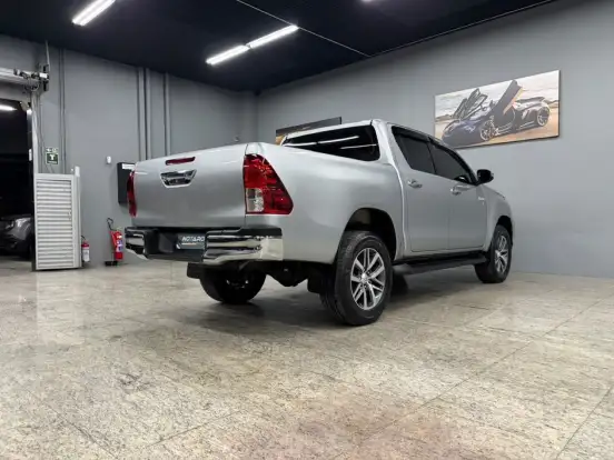 TOYOTA-HILUX-2.7 SRV 4X2 CD 16V FLEX 4P AUTOMÁTICO TOYOTA-HILUX-2019