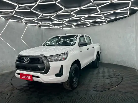 TOYOTA HILUX 2.8 D-4D TURBO DIESEL CD POWER PACK 4X4 MANUAL TOYOTA HILUX 2.8 D-4D TURBO DIESEL CD POWER PACK 4X4 MANUAL