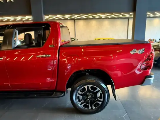 TOYOTA-HILUX-2.8 D-4D TURBO DIESEL CD SRV 4X4 AUTOMÁTICO TOYOTA-HILUX-2022
