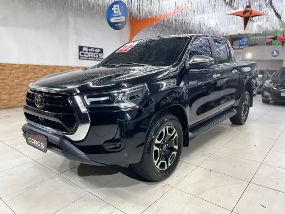 TOYOTA HILUX 2.8 D-4D TURBO DIESEL CD SRX 4X4 AUTOMÁTICO