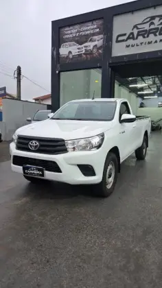TOYOTA HILUX 2.8 D-4D TURBO DIESEL CS 4X4 MANUAL TOYOTA HILUX 2.8 D-4D TURBO DIESEL CS 4X4 MANUAL