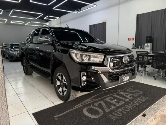 TOYOTA HILUX 2.8 SRX 4X4 CD 16V DIESEL 4P AUTOMÁTICO