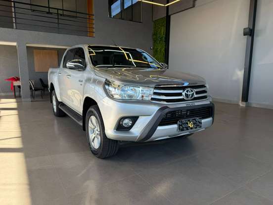 TOYOTA-HILUX-2.7 SRV 4X2 CD 16V FLEX 4P AUTOMÁTICO TOYOTA-HILUX-2017