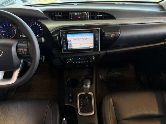 TOYOTA-HILUX-2017