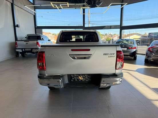 TOYOTA-HILUX-2017