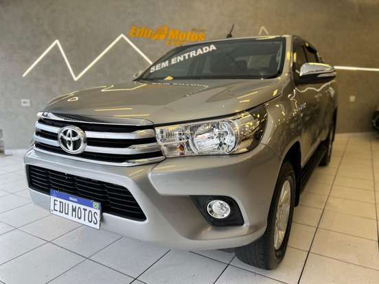 TOYOTA-HILUX-2016