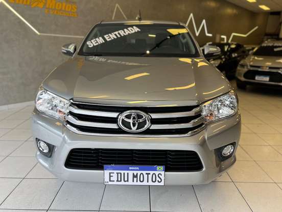TOYOTA-HILUX-2016