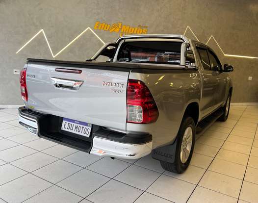 TOYOTA-HILUX-2016