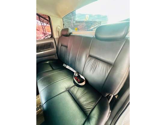 TOYOTA-HILUX-2.7 SRV 4X4 CD 16V FLEX 4P AUTOMÁTICO TOYOTA-HILUX-2012