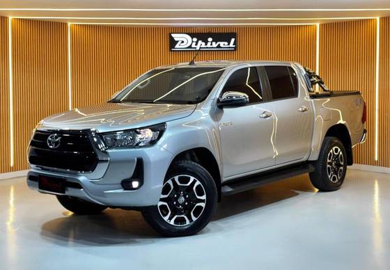 TOYOTA HILUX 2.8 D-4D TURBO DIESEL CD SRV 4X4 AUTOMÁTICO