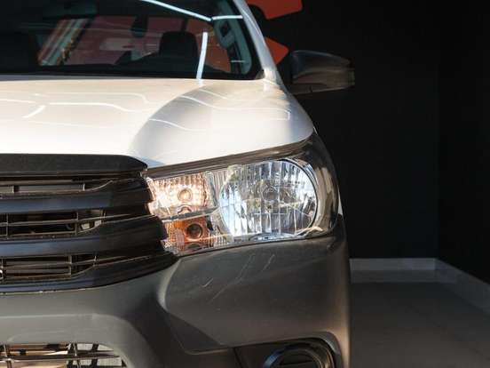 TOYOTA-HILUX-2023