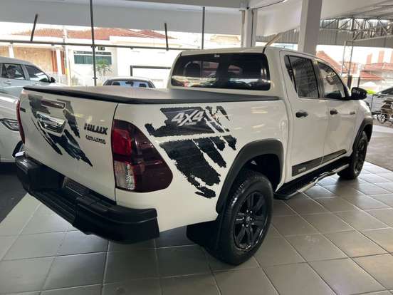 TOYOTA-HILUX-2.8 SR CHALLENGE 4X4 CD 16V DIESEL 4P AUTOMÁTICO TOYOTA-HILUX-2018