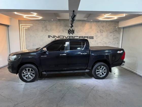 TOYOTA HILUX 2.8 SRV 4X4 CD 16V DIESEL 4P AUTOMÁTICO