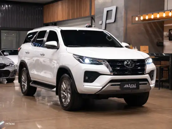 TOYOTA-HILUX SW4-2023