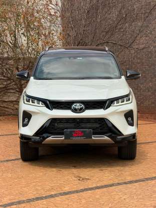TOYOTA-HILUX SW4-2022