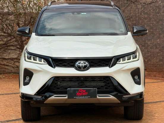 TOYOTA-HILUX SW4-2.8 D-4D TURBO DIESEL DIAMOND 7L 4X4 AUTOMÁTICO TOYOTA-HILUX SW4-2022