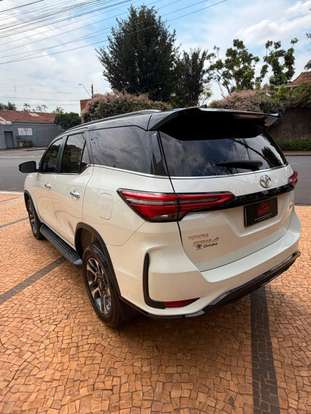 TOYOTA-HILUX SW4-2022