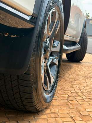 TOYOTA-HILUX SW4-2.8 D-4D TURBO DIESEL DIAMOND 7L 4X4 AUTOMÁTICO TOYOTA-HILUX SW4-2022