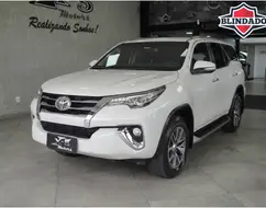 TOYOTA HILUX SW4 2.8 SRX 4X4 16V TURBO INTERCOOLER DIESEL 4P AUTOMÁTICO TOYOTA HILUX SW4 2.8 SRX 4X4 16V TURBO INTERCOOLER DIESEL 4P AUTOMÁTICO