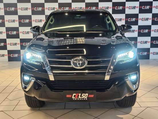 TOYOTA-HILUX SW4-2019
