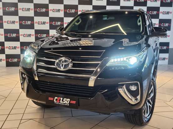 TOYOTA-HILUX SW4-2019
