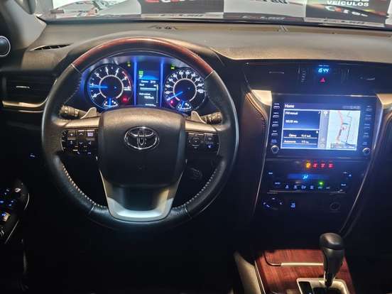 TOYOTA-HILUX SW4-2019