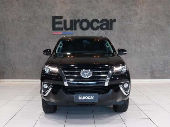 TOYOTA-HILUX SW4-2017