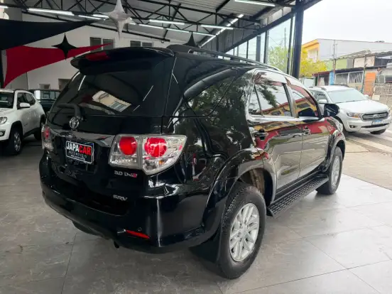 TOYOTA-HILUX SW4-2011