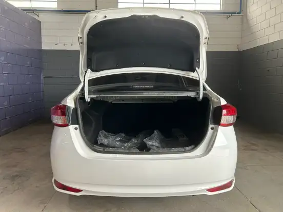 TOYOTA-YARIS-2023
