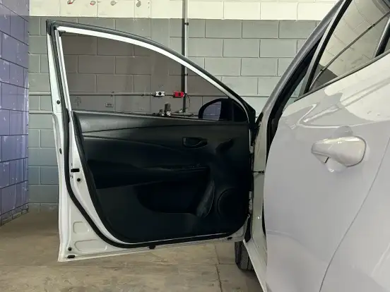 TOYOTA-YARIS-2023