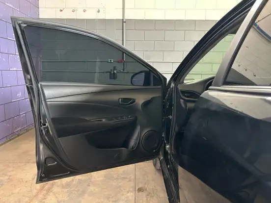 TOYOTA-YARIS-2023