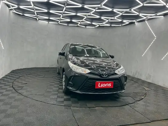 TOYOTA-YARIS-2025