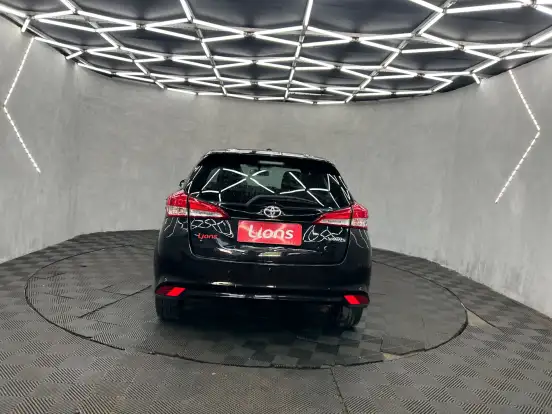 TOYOTA-YARIS-2025