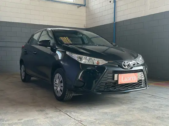 TOYOTA-YARIS-2025