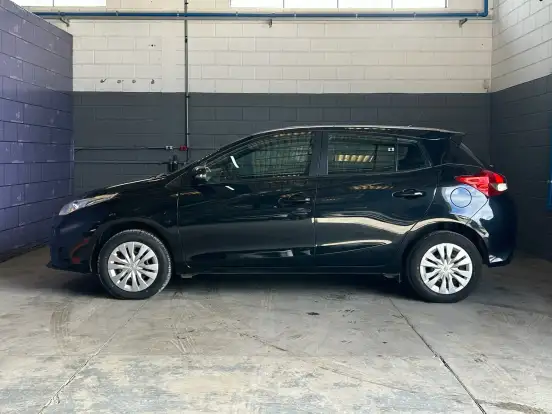 TOYOTA-YARIS-2025