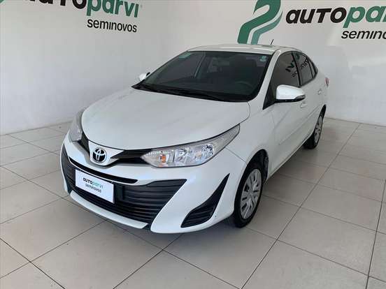 TOYOTA-YARIS-2019