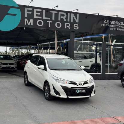 TOYOTA-YARIS-2020