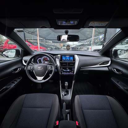 TOYOTA-YARIS-2020