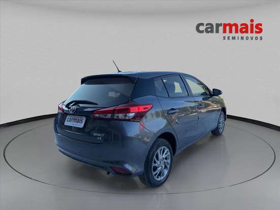TOYOTA-YARIS-2022