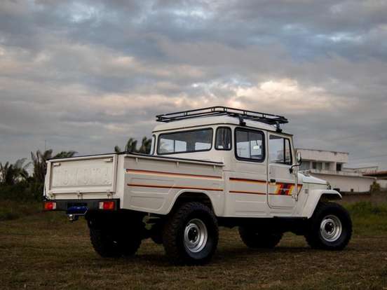 TOYOTA-BANDEIRANTE-3.7 BJ50LV-B 4X4 CHASSI LONGO DIESEL 2P MANUAL TOYOTA-BANDEIRANTE-1994