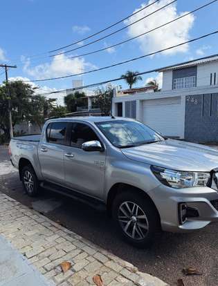 TOYOTA-HILUX-2020