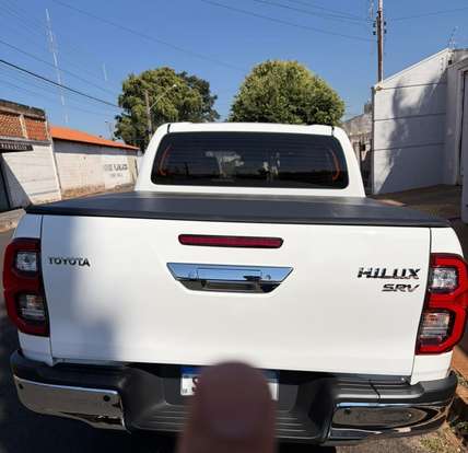 TOYOTA-HILUX-2.8 D-4D TURBO DIESEL CD SRV 4X4 AUTOMÁTICO TOYOTA-HILUX-2025