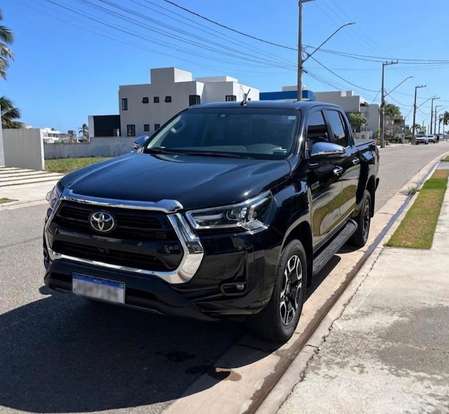 TOYOTA-HILUX-2021