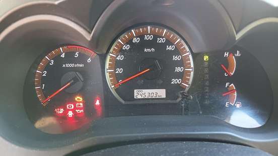 TOYOTA-HILUX-2012