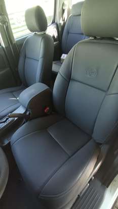TOYOTA-HILUX-2012